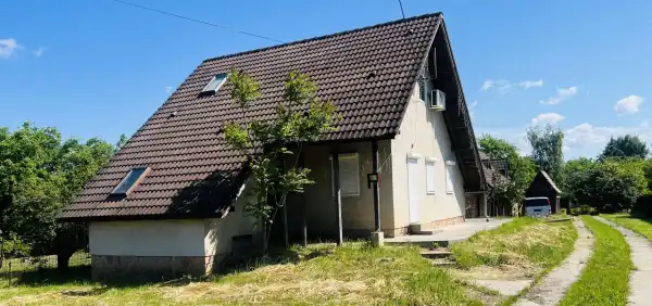 Eladó családi ház, Tata 5 szoba 93 m² 35 M Ft