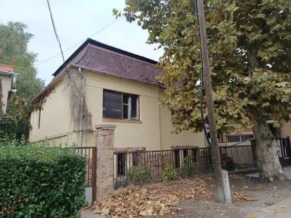 Eladó családi ház, Tata 400 m² 94.9 M Ft