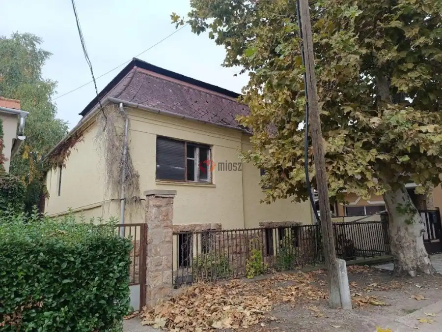 eladó családi ház, Tata