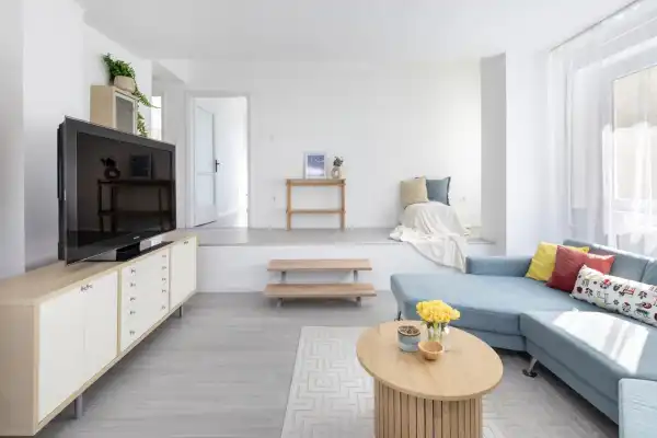 Eladó családi ház, Tatabánya 7 szoba 196 m² 99 M Ft