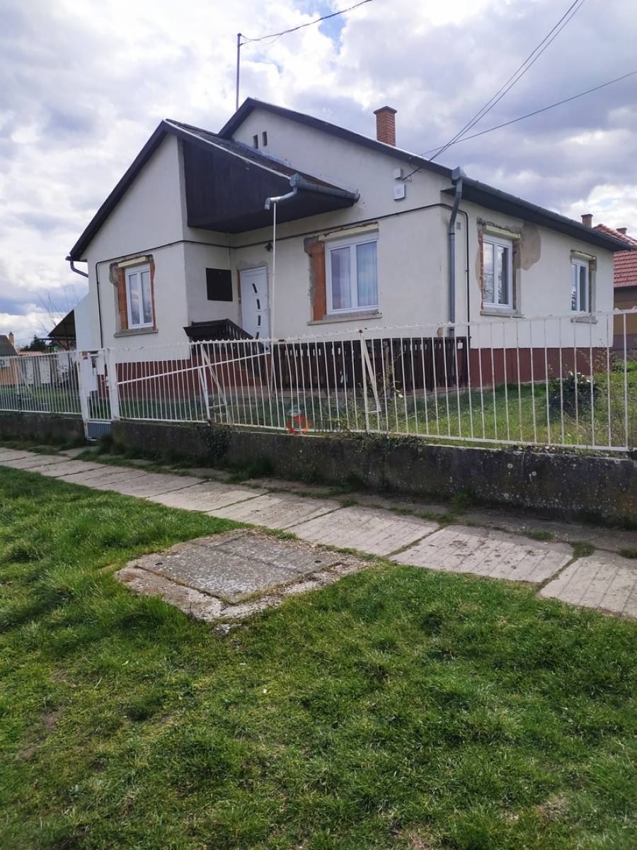 eladó családi ház, Tóalmás