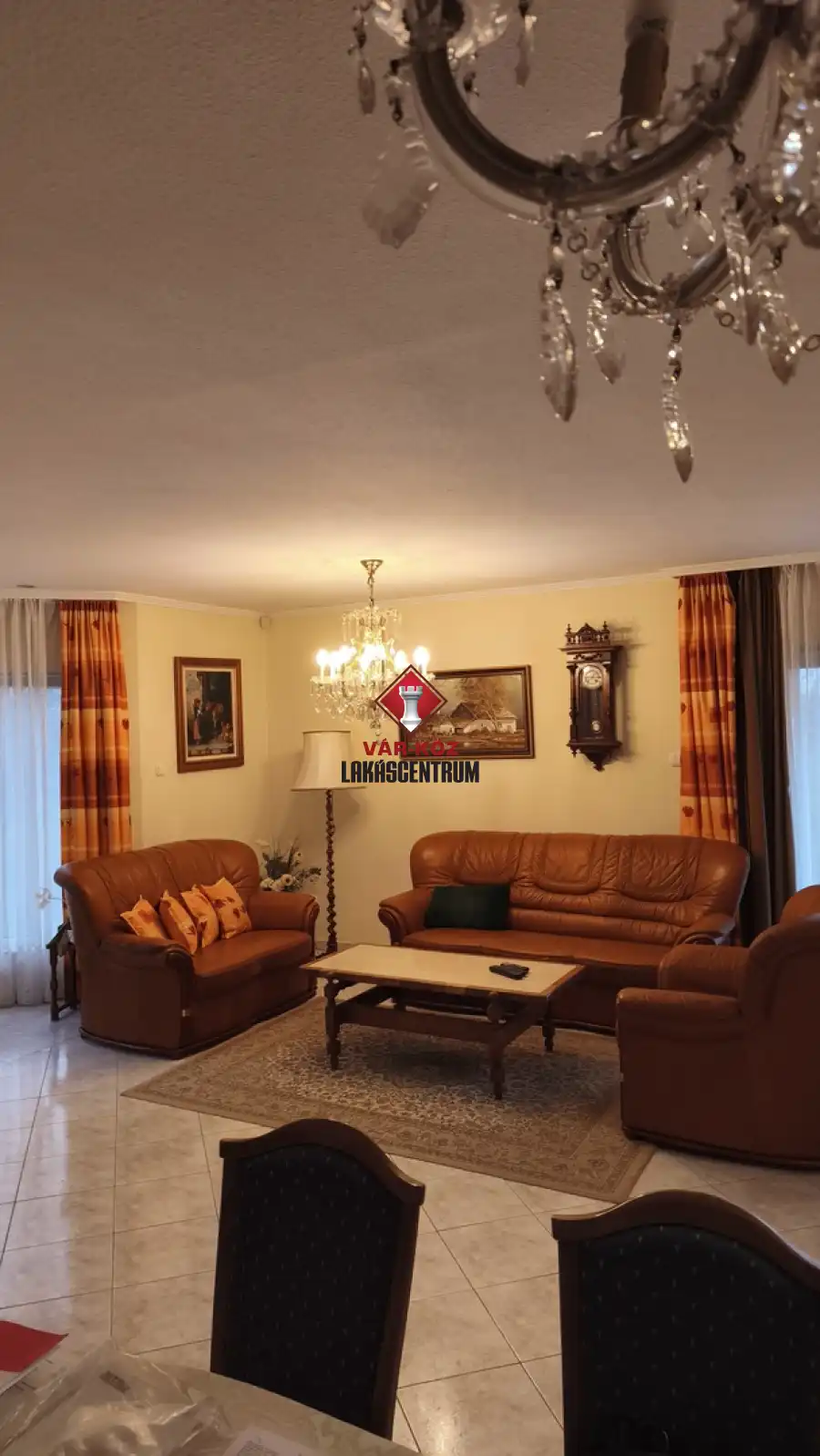 eladó családi ház, Tök