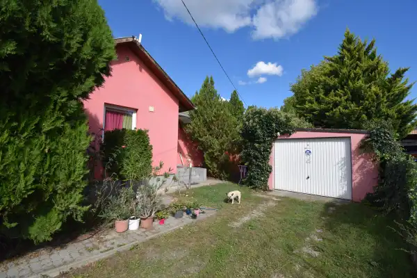 Eladó családi ház, Tököl 1+2 szoba 75 m² 81.9 M Ft Eladó családi ház, Tököl 1+2 szoba 75 m² 81.9 M Ft