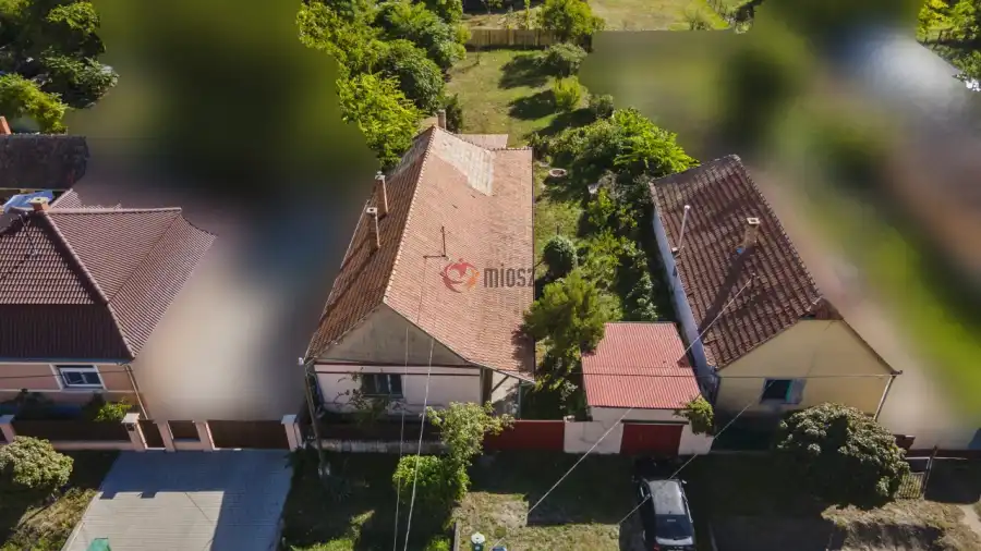 eladó családi ház, Tura