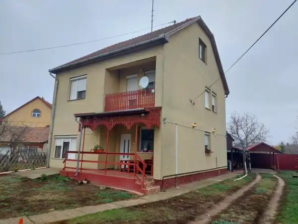 Eladó családi ház, Újfehértó 4 szoba 160 m² 59.5 M Ft
