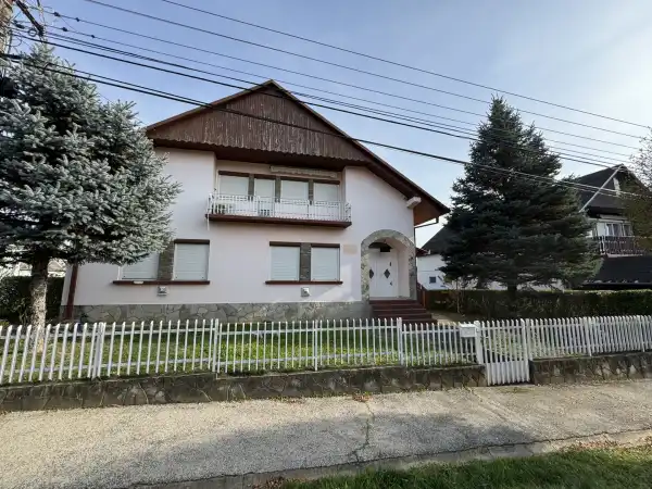 Eladó családi ház, Zalakaros 9 szoba 264 m² 69 M Ft