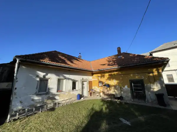 Eladó családi ház, Zirc 3 szoba 97 m² 34.9 M Ft