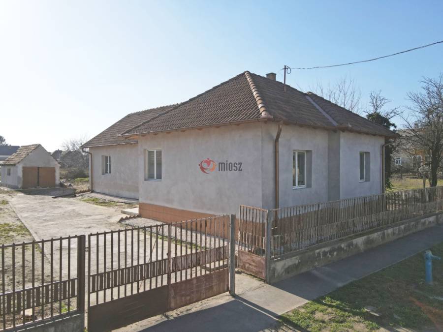 eladó családi ház, Zsámbok