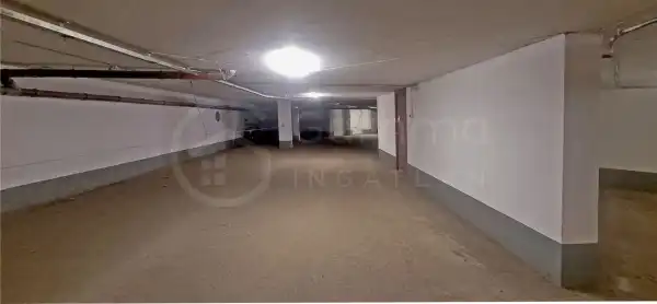 Eladó garázs, Debrecen 25 m² 11 M Ft
