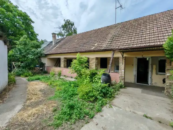 Eladó házrész, Baja 3 szoba 76 m² 15.9 M Ft