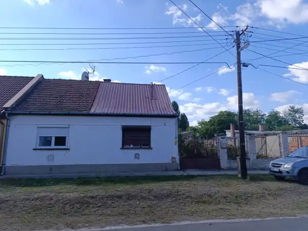 Eladó házrész, Baja 1 szoba 36 m² 9.5 M Ft