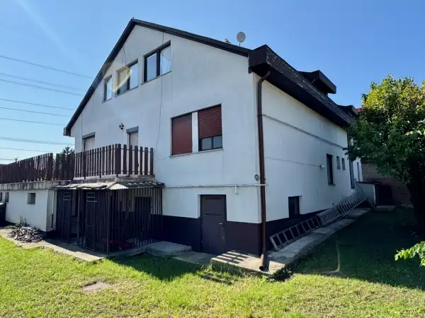 Eladó ikerház, Budapest, XXII. kerület 8 szoba 195 m² 135 M Ft