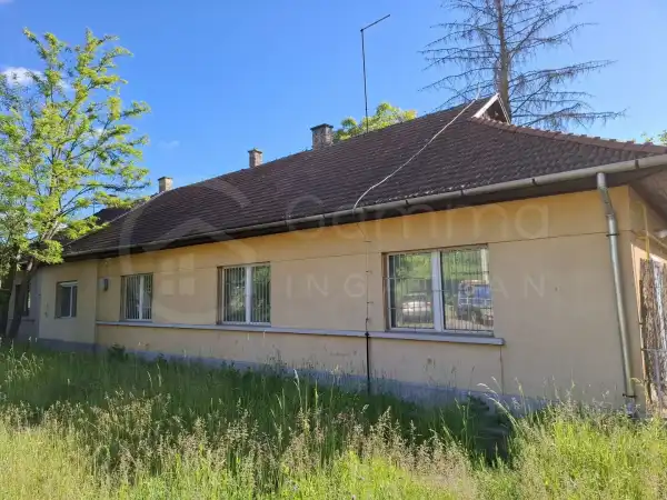 Eladó ikerház, Miskolc 1 szoba 44 m² 10.5 M Ft