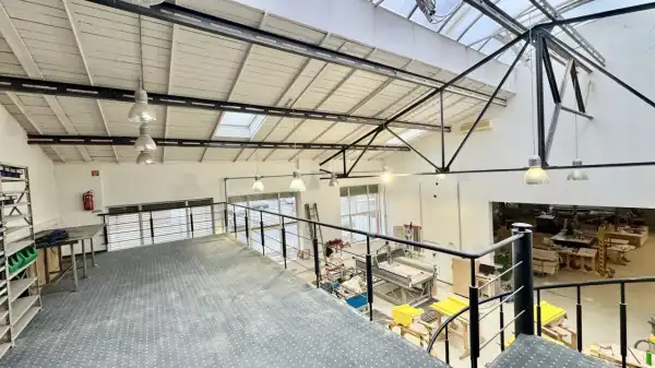 Eladó ipari ingatlan, Budapest, XXI. kerület 2000 m² 549.9 M Ft