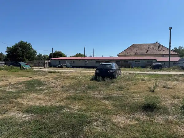 Eladó ipari ingatlan, Szigethalom 20 szoba 300 m² 250 M Ft