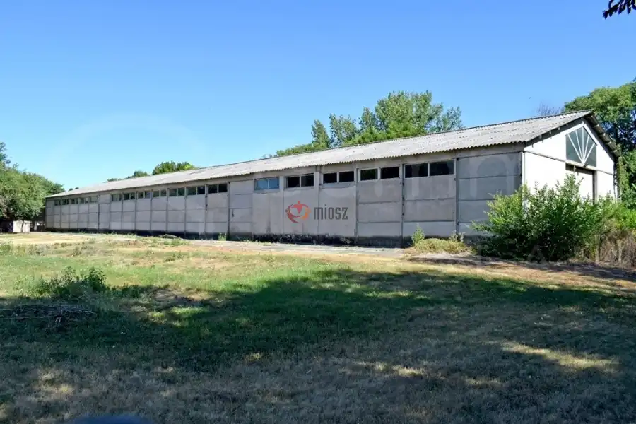 eladó ipari ingatlan, Szikszó