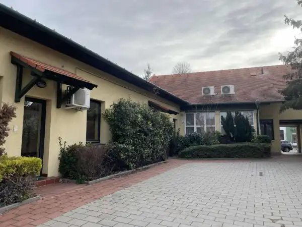 Eladó ipari ingatlan, Tata 5 szoba 233 m² 149.5 M Ft