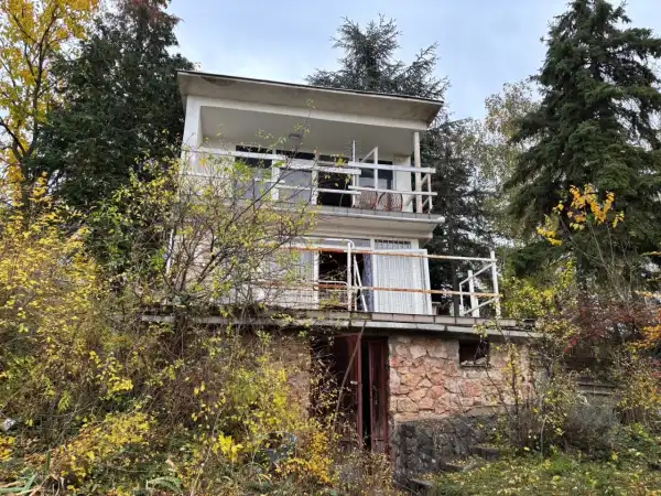 Eladó nyaraló, Dunaalmás 2 szoba 55 m² 35.5 M Ft