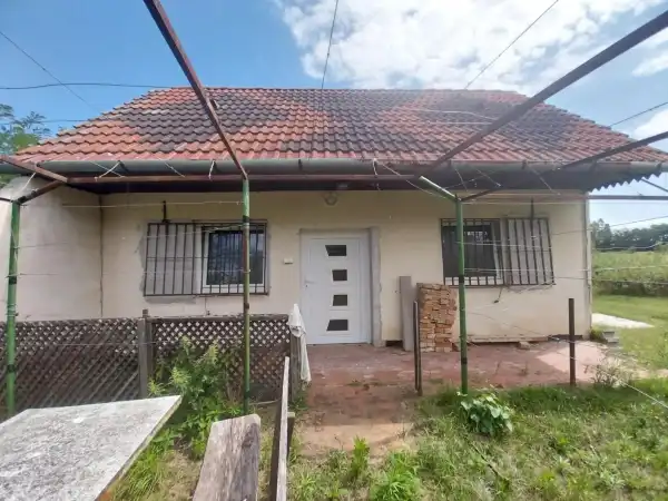 Eladó nyaraló, Kisbér 1 szoba 27 m² 22 M Ft