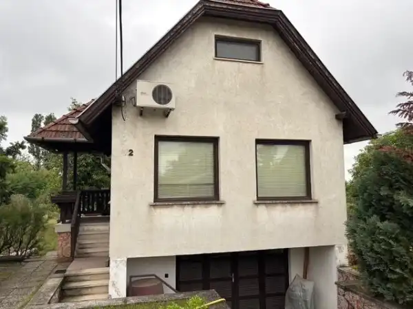 Eladó nyaraló, Tata 2 szoba 55 m² 34.99 M Ft