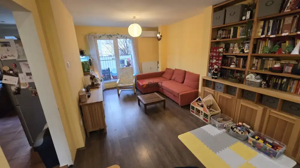 Budapest, III. kerület - Békásmegyeri ltp. Hegy felől