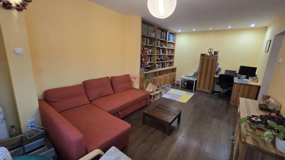 Budapest, III. kerület - Békásmegyeri ltp. Hegy felől