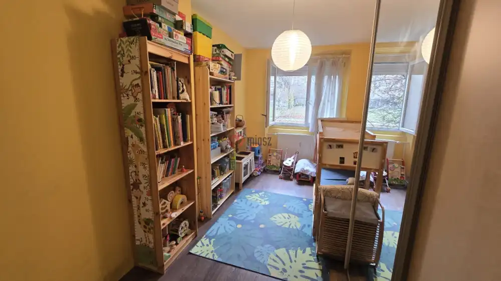 Budapest, III. kerület - Békásmegyeri ltp. Hegy felől