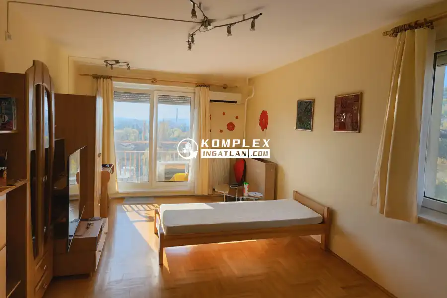 eladó panellakás, Budapest, III. kerület