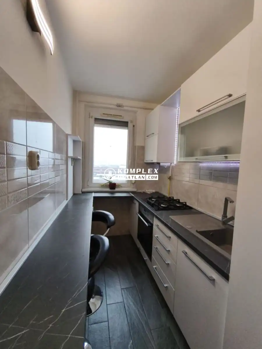 eladó panellakás, Budapest, III. kerület