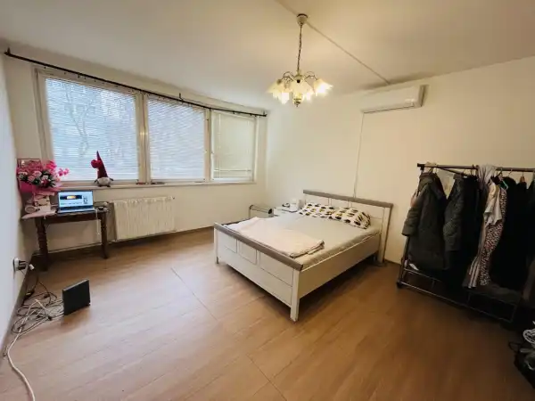 Eladó panellakás, Budapest, XXI. kerület 2 szoba 46 m² 59 M Ft
