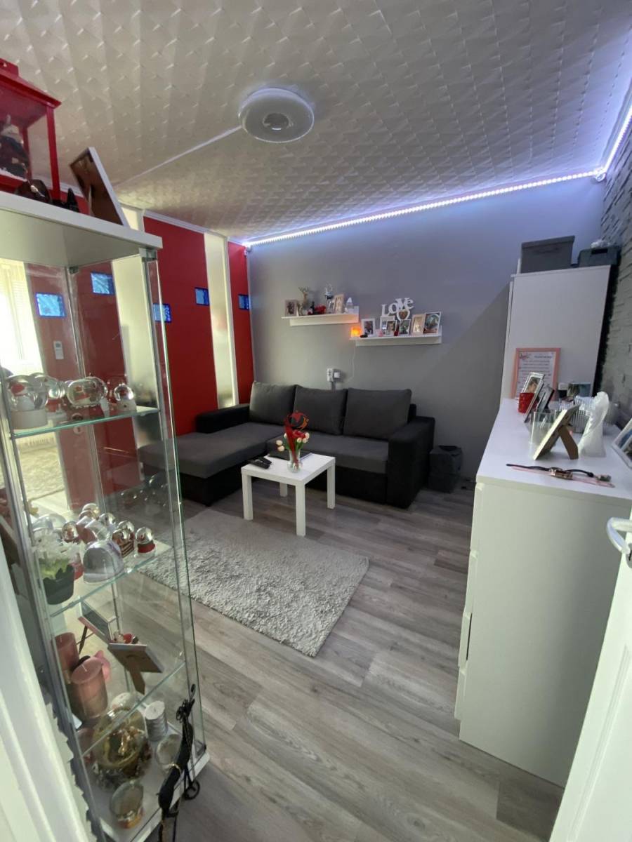 eladó panellakás, Dunaújváros