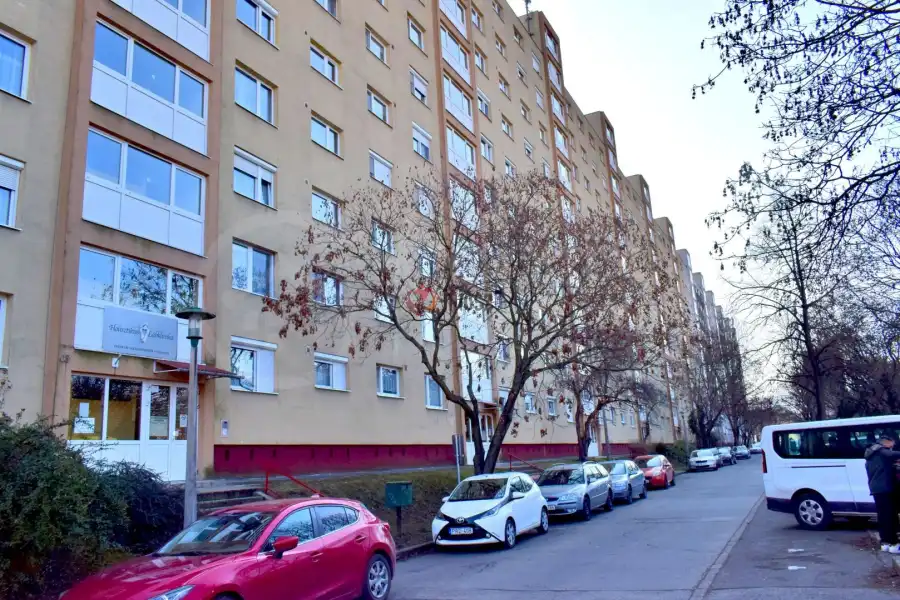 eladó panellakás, Miskolc