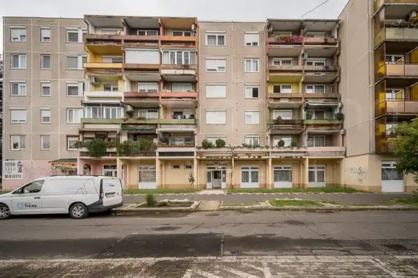 Eladó panellakás, Miskolc 1 szoba 37 m² 22.8 M Ft