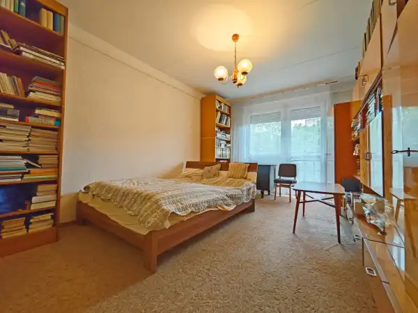 Eladó panellakás, Miskolc 3 szoba 73 m² 31.9 M Ft