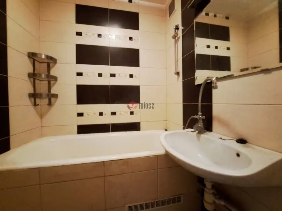 eladó panellakás, Miskolc