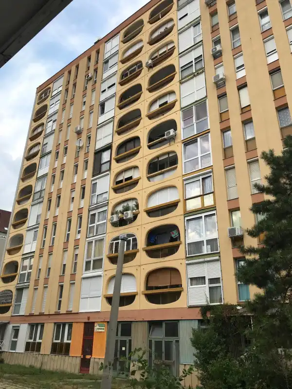 Eladó panellakás, Pécs 3 szoba 63 m² 47.9 M Ft