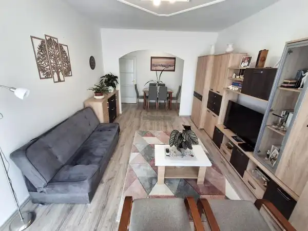 Eladó panellakás, Tatabánya 3+1 szoba 68 m² 44.9 M Ft