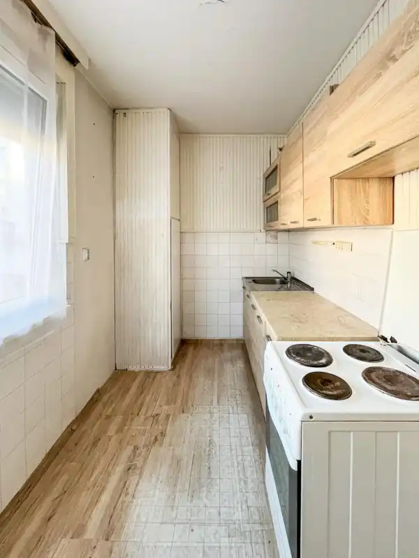 Eladó panellakás, Tatabánya 2 szoba 53 m² 39 M Ft