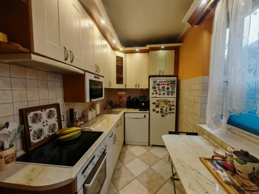 eladó panellakás, Tatabánya