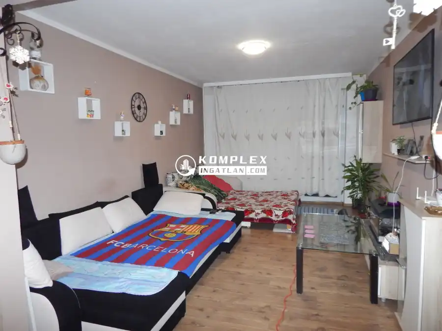 eladó panellakás, Tatabánya