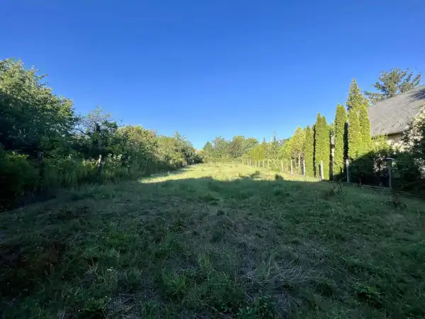 Eladó , Páty 877 m² 11.9 M Ft