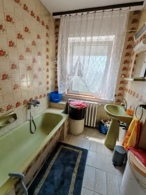 Eladó sorház, Baja 4 szoba 123 m² 53 M Ft