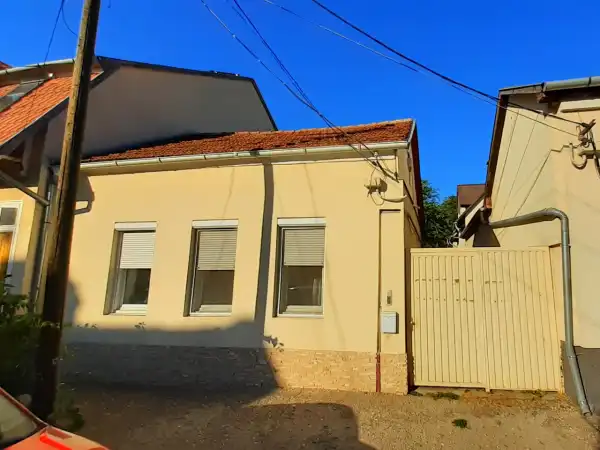 Eladó sorház, Debrecen 6+1 szoba 137 m² 141.9 M Ft