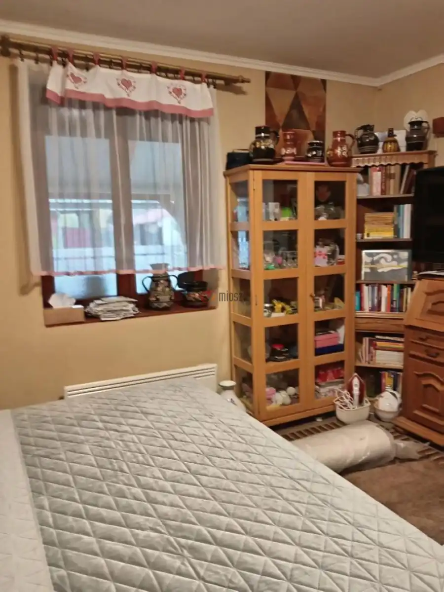 eladó sorház, Komárom