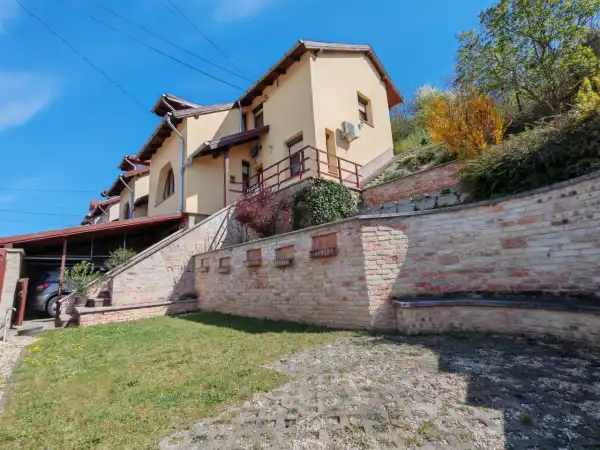 Eladó sorház, Pécel 2+3 szoba 122 m² 104.95 M Ft