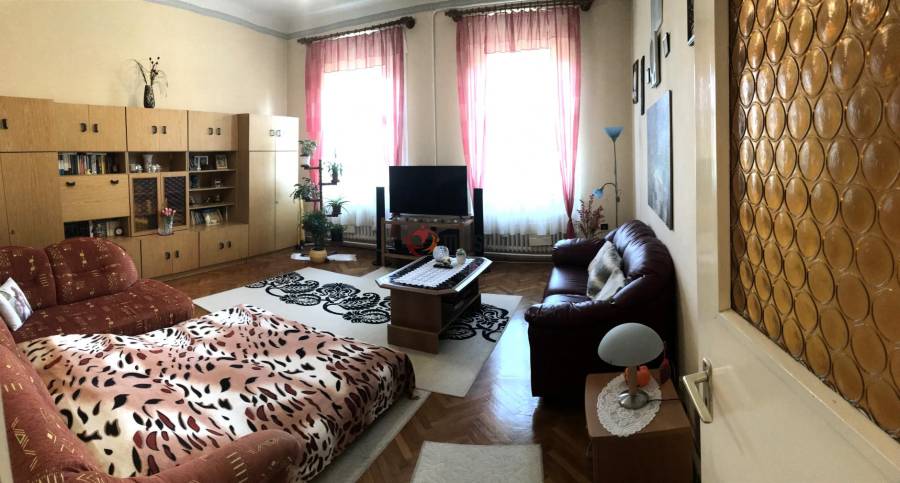 eladó téglalakás, Ács