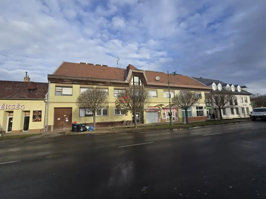 eladó téglalakás, Bácsalmás