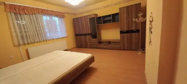 Eladó téglalakás, Baja 2 szoba 72 m² 40 M Ft
