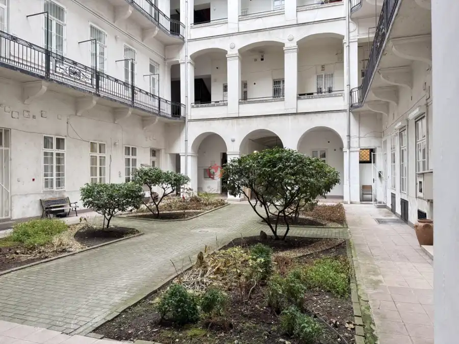 eladó téglalakás, Budapest, V. kerület