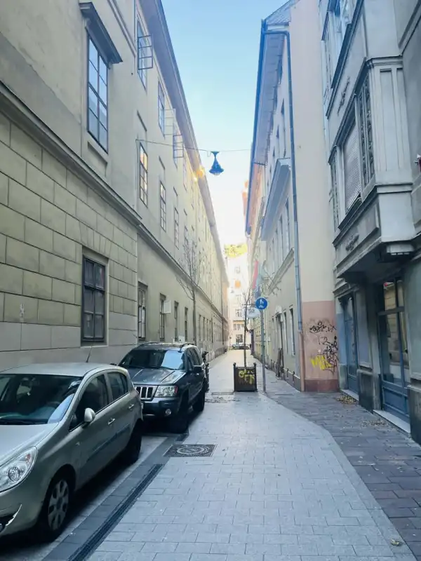 Eladó téglalakás, Budapest, V. kerület 2 szoba 73 m² 95 M Ft